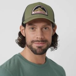 FJÄLLRÄVEN BADGE LÅNGTRADARKEPS Unisex - Cap 8 FJÄLLRÄVEN BADGE LÅNGTRADARKEPS Unisex - Cap -Outdoorbekleidung Für Damen 5637915840 d badge langtradarkeps fjaellraeven 24