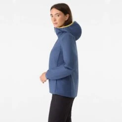 Arc'teryx ATOM HOODY W Damen - Isolationsjacke -Outdoorbekleidung Für Damen 5637956074 c atom hoody womens arc teryx 24